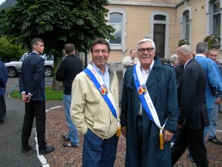 Un Elu Front National sauvagement agress� � l�arme blanche !